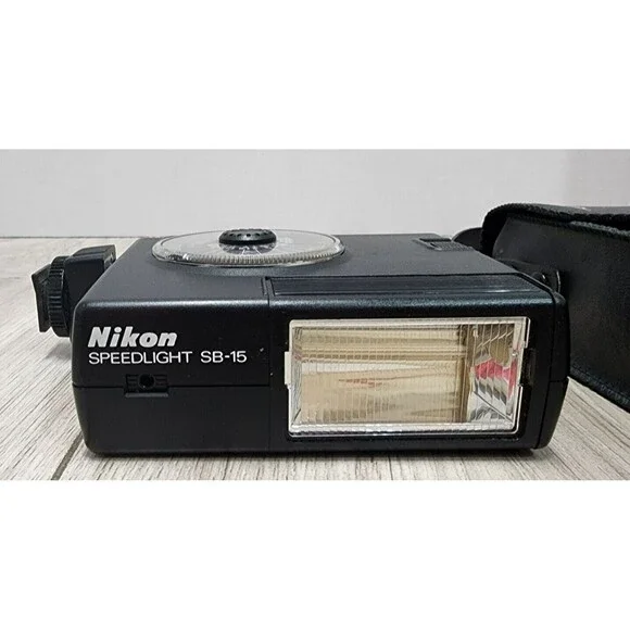 Nikon SS-15 Camera Flash w/Case included - Picture 3 of 10